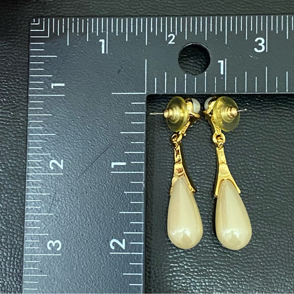 Vintage Unsigned Faux Pearl Teardrop Rhinestones Earrings 12.1g - Picture 10 of 11